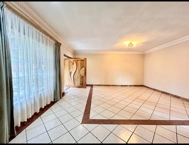 4 BEDROOM HOUSE FOR SALE IN GARSFONTEIN